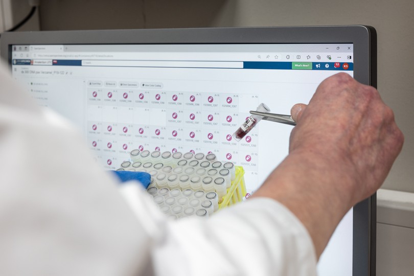 Checking sample identies using OpenSpecimen