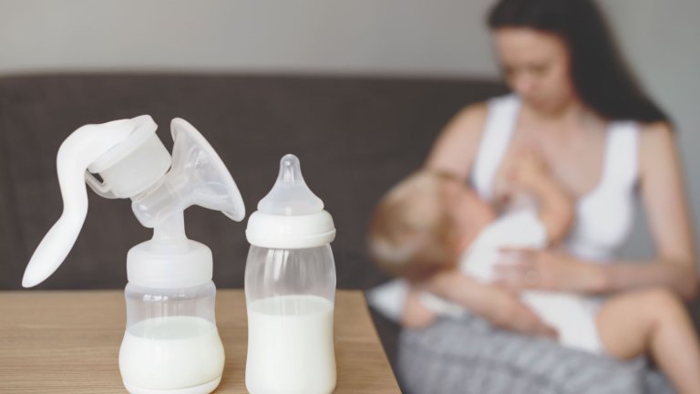 Meeste antistoffen in moedermelk na vaccinatie met Pfizer of Moderna