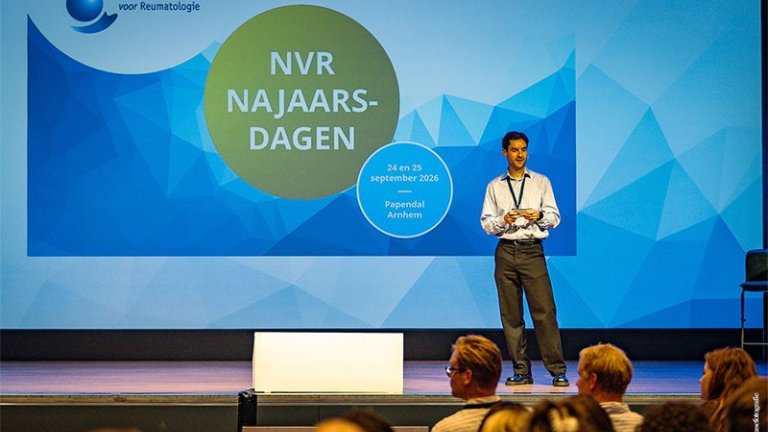PhD candidate Sam Groothuizen at the Najaarsdagen