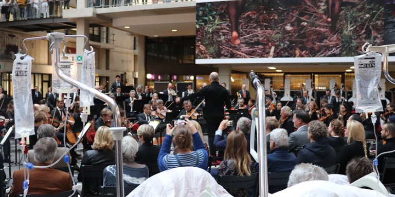 Klanken Concertgebouworkest vullen het ziekenhuis