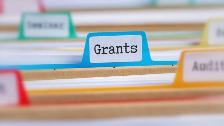 Apply now for the ACS Out of the Box grant!