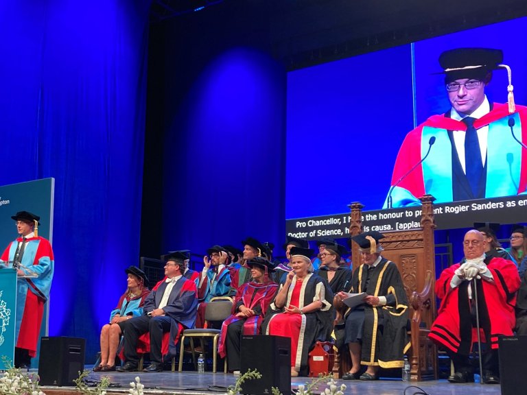 Rogier Sanders receives honorary doctorate