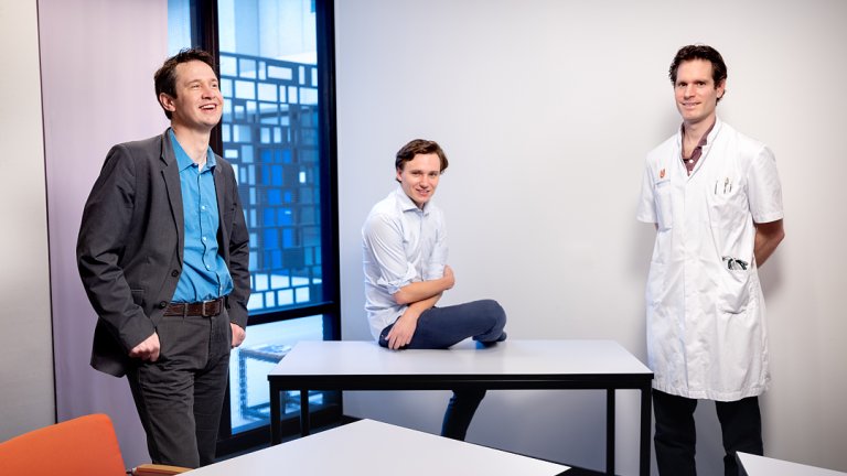 left to right: Michiel Coppens, PhD student Thijs van Haaps, Nick van Es, department of Vascular Medicine. 