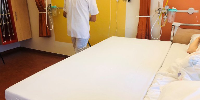 Met koppelbed kunnen patiënt en dierbare in laatste fase samen zijn