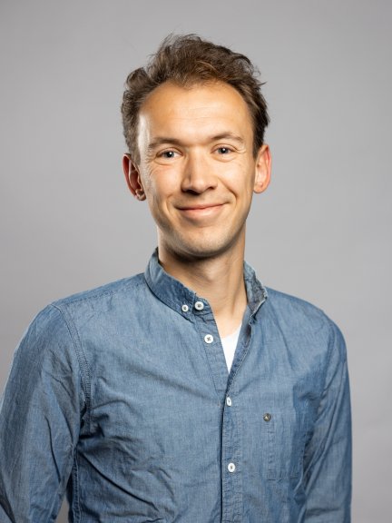 dr. Sven Geelen