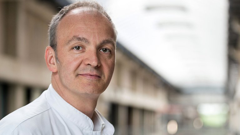 Portrait of professor Rob de Bie by Dirk Gillissen