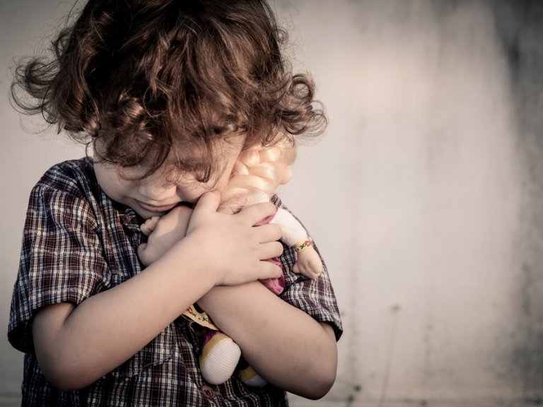 Onderzoek naar ernstig letsel bij kinderen: ongeluk of mishandeling?