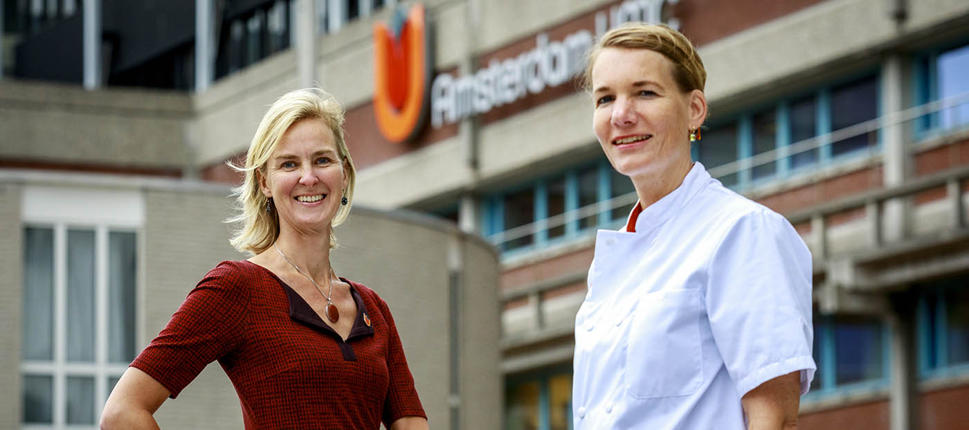 Picture of Wiesje van der Flier and Yolande Pijnenburg in front of the Alzheimer Center