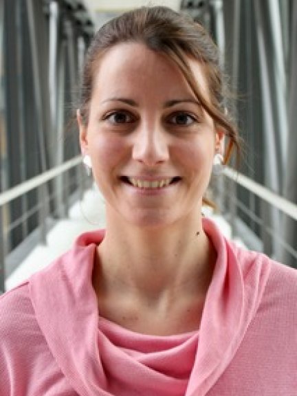 Aida Llucià-Valldeperas
