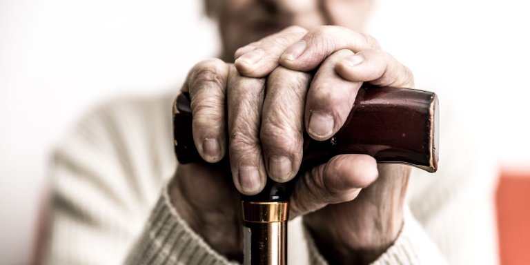 Covid-19 beperkt zorg en behandeling in laatste levensfase