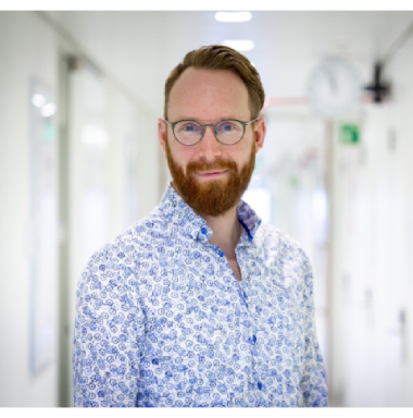 Universitair hoofddocent Geert Schenk, moleculair bioloog en hersenonderzoeker bij Amsterdam UMC