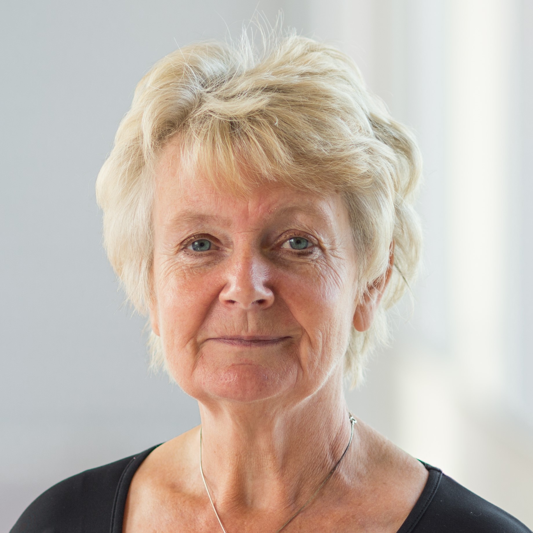 Elisabeth Bloemena 