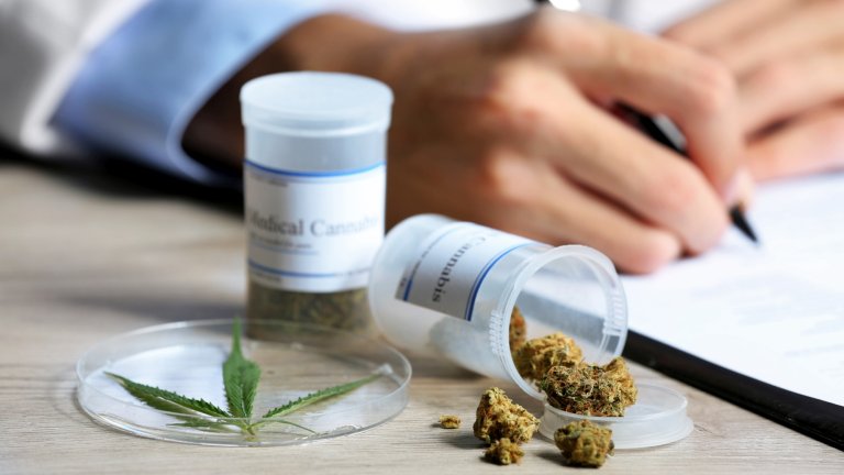 Spanningsklachten patiënten met hersentumor te behandelen met cannabis?