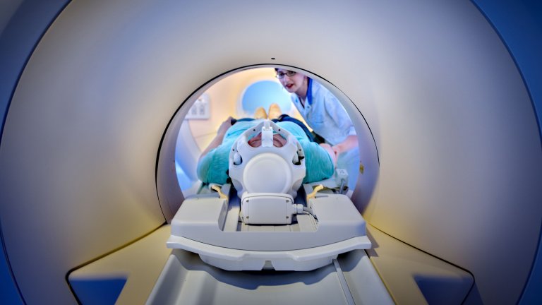 Healthy people with abnormal PET scans are at high risk of future memory problems 
