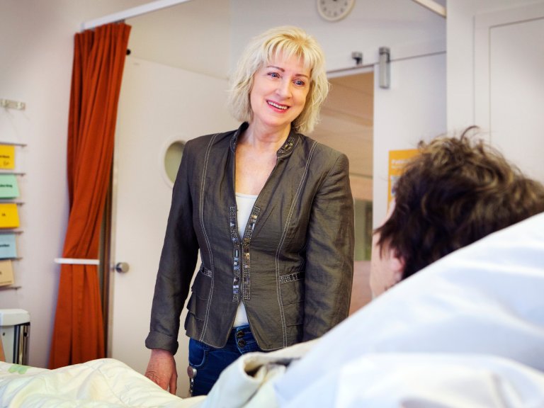 Christina is vrijwilliger bij de afdeling neurologie