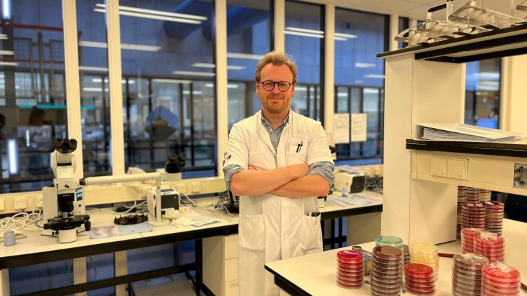 Dr. Fons van den Berg, Medical Microbiologist in training