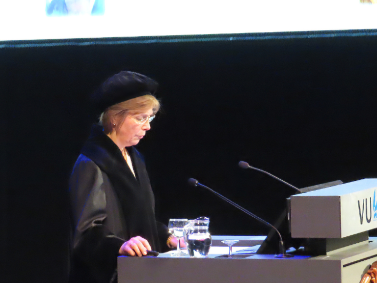 Inaugural Lecture Prof. Dr. Willemien Menke - van Houven van Oordt: View of the Patient